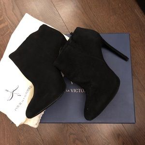 Pour La Victoire Suede Booties
